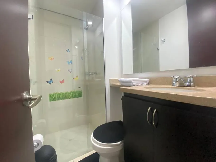 Apartment Entre Palmas De San Diego 6 Pax Medellin