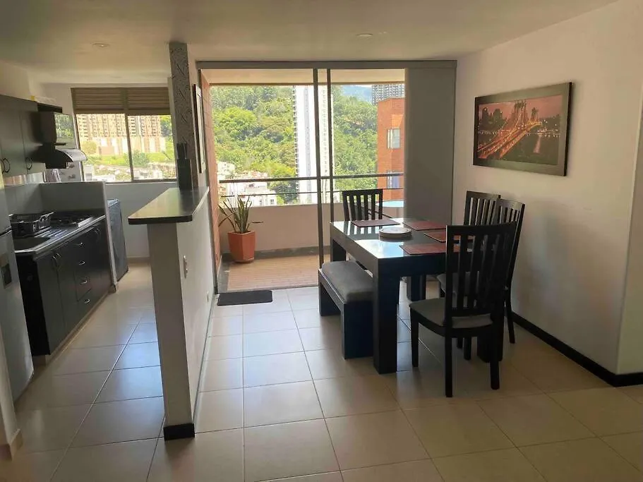 Entre Palmas De San Diego 6 Pax Medellin Colombia